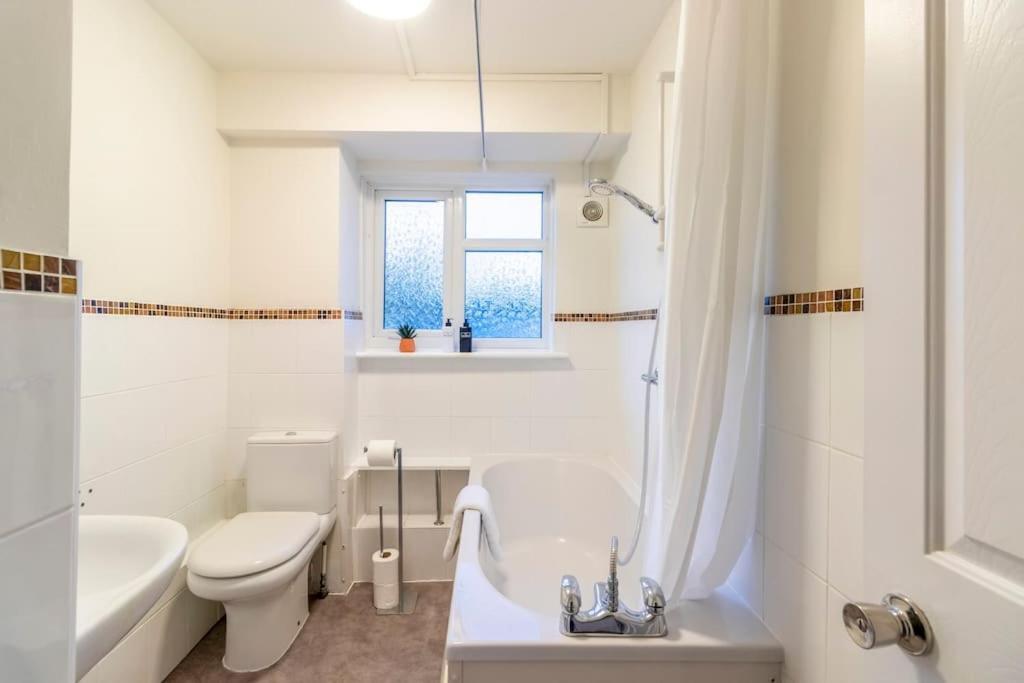 Beautiful Sea View 2 Bedroom Sleeps 6-Free Parking Μπόρνμουθ Εξωτερικό φωτογραφία